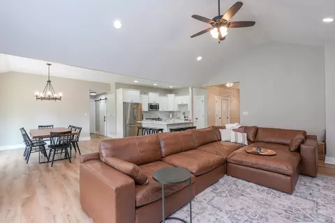 Other - 3172 Sun Valley Dr, Kankakee, IL 60901 photo 6 of 12