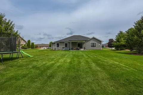 Exterior - 3172 Sun Valley Dr, Kankakee, IL 60901 photo 7 of 8