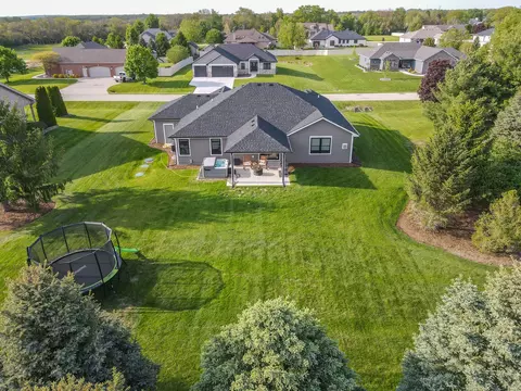 View/Area - 3172 Sun Valley Dr, Kankakee, IL 60901 photo 9 of 10