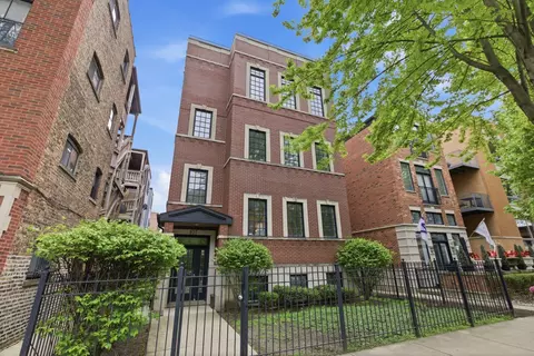 927 W George St #2, Chicago, IL 60657