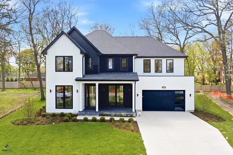 394 Forest Edge Dr, Glencoe, IL 60022
