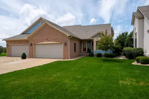 Exterior - 5 Spruce Ct, Bloomington, IL 61704 photo 10 of 10