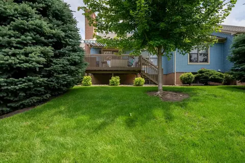 Exterior - 5 Spruce Ct, Bloomington, IL 61704 photo 6 of 10