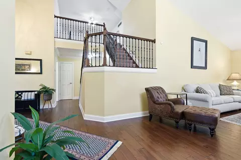 Entry Way - 5 Spruce Ct, Bloomington, IL 61704 photo 4 of 5