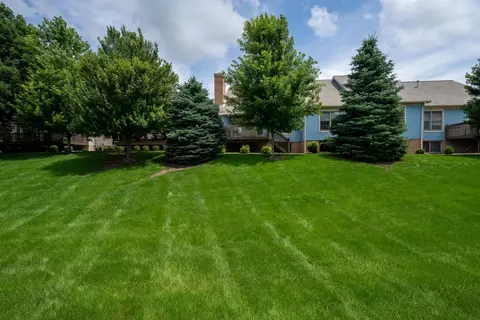 Exterior - 5 Spruce Ct, Bloomington, IL 61704 photo 7 of 10