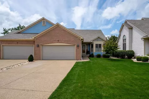 Exterior - 5 Spruce Ct, Bloomington, IL 61704 photo 9 of 10