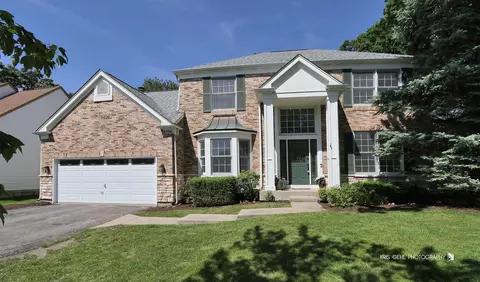 1096 Chesapeake Blvd, Grayslake, IL 60030