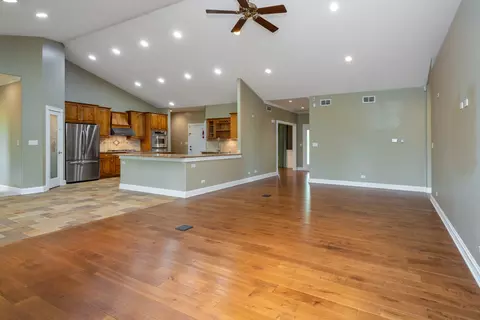 Living - 10303 Fox Bluff Ln, Spring Grove, IL 60081 photo 2 of 2