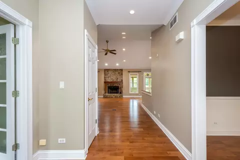 Entry Way - 10303 Fox Bluff Ln, Spring Grove, IL 60081 photo 1 of 3