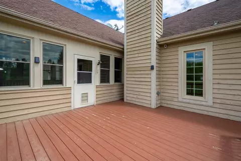Exterior - 10303 Fox Bluff Ln, Spring Grove, IL 60081 photo 5 of 8