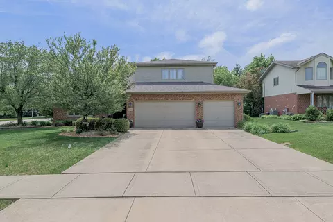 12097 Heinecke Dr, Mokena, IL 60448