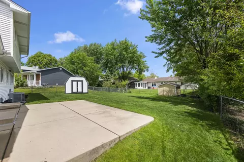 Exterior - 4095 Victoria Dr, Hoffman Estates, IL 60192 photo 3 of 7