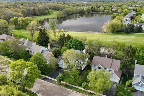 7452 Bittersweet Dr, Gurnee, IL 60031