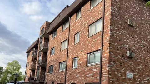7110 W 93rd Pl #3F, Oak Lawn, IL 60453