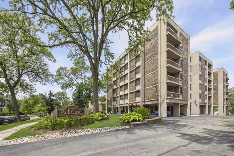 1110 Grove St #4J, Downers Grove, IL 60515