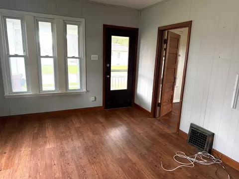 Living - 625 Oconor Ave, Lasalle, IL 61301 photo 1 of 3
