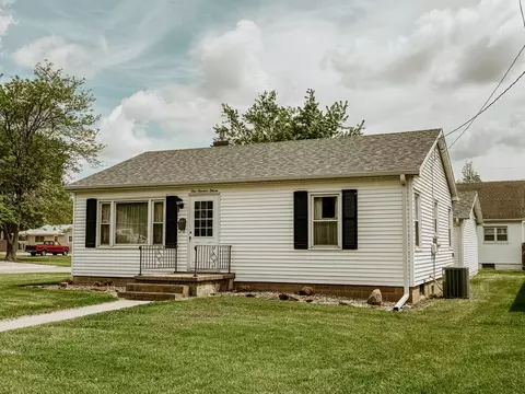 111 6th Ave, Mendota, IL 61342