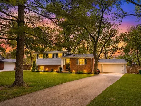530 Princeton Ln, Deerfield, IL 60015