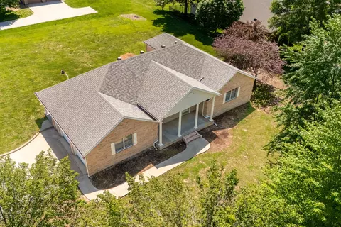 2729 Kokopelli Dr, Marion, IL 62959