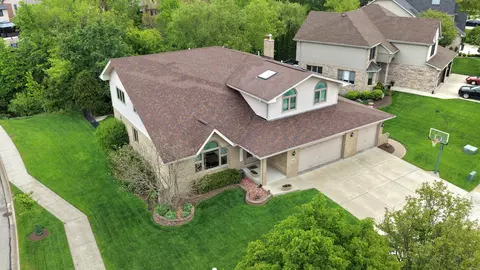 11630 Creekside Dr, Orland Park, IL 60467