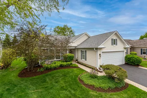 13823 Kirkland Dr, Huntley, IL 60142