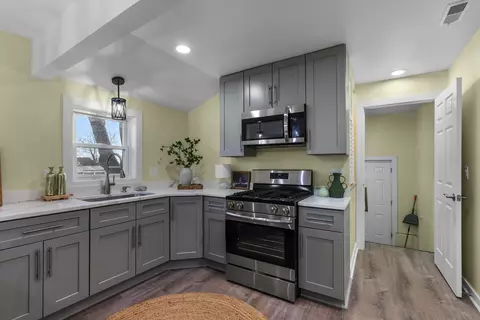 Kitchen - 25449 W Us Highway 30, Plainfield, IL 60585 photo 3 of 4