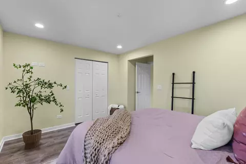 Bedroom - 25449 W Us Highway 30, Plainfield, IL 60585 photo 2 of 5