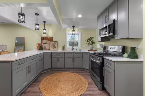 Kitchen - 25449 W Us Highway 30, Plainfield, IL 60585 photo 2 of 4