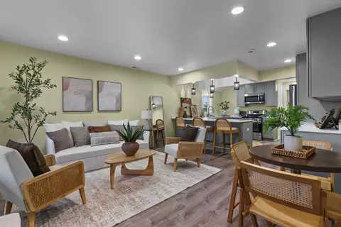 Living - 25449 W Us Highway 30, Plainfield, IL 60585 photo 1 of 1