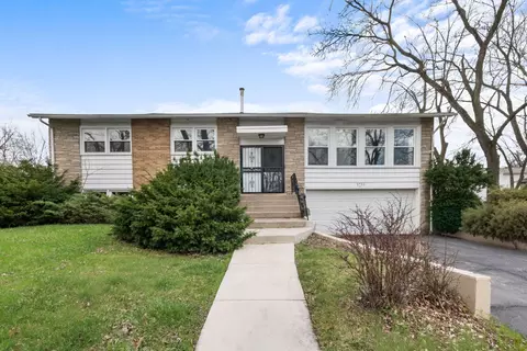 2808 Cherrywood Ln, Hazel Crest, IL 60429