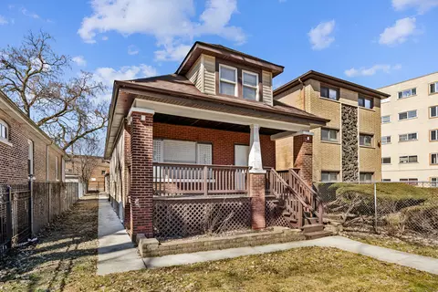 9220 S Dauphin Ave, Chicago, IL 60619