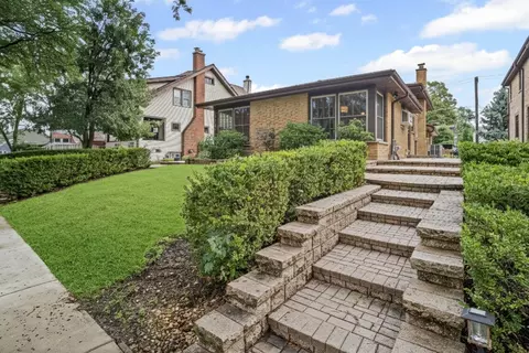421 N Elm St, Itasca, IL 60143