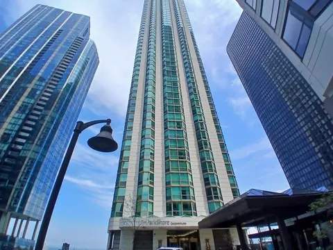 195 N Harbor Dr #4105, Chicago, IL 60601
