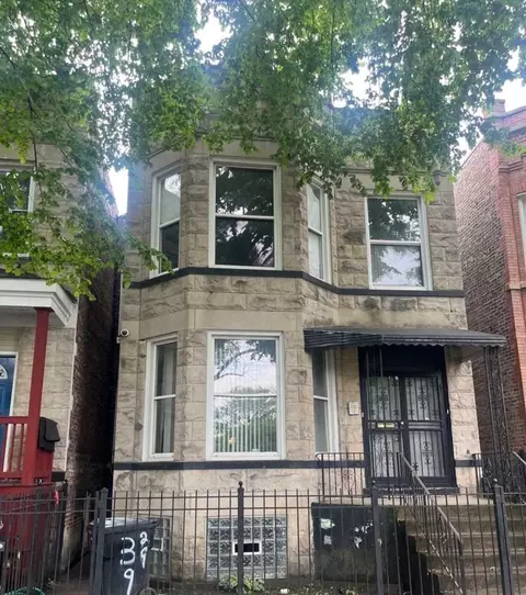 3931 W Grenshaw St, Chicago, IL 60624