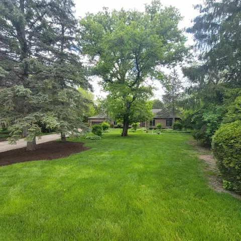 23547 N Raleigh Dr, Prairie View, IL 60069