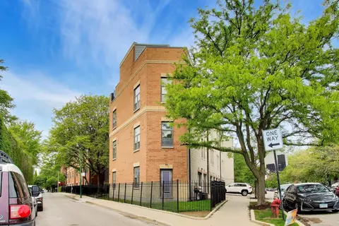 2300 W Bloomingdale Ave #B, Chicago, IL 60647