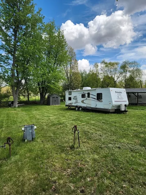 207 Woodhaven Lks, Sublette, IL 61367
