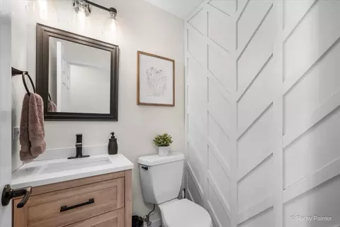 Bath - 24821 Vermette Rd, Plainfield, IL 60585 photo 1 of 3