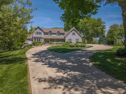 Exterior - 15626 E 910 North Rd, Bloomington, IL 61705 photo 42 of 46