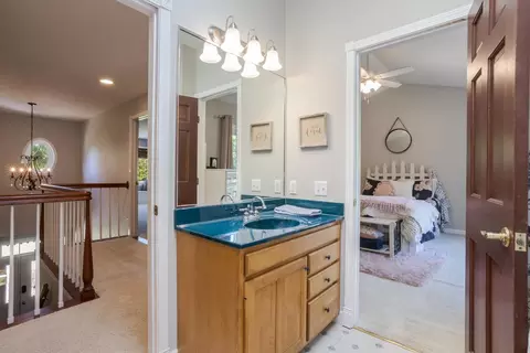 Bath - 15626 E 910 North Rd, Bloomington, IL 61705 photo 8 of 9