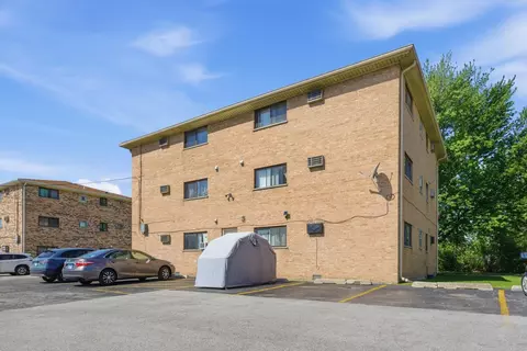 Exterior - 8039 Beloit Ave #3B, Bridgeview, IL 60455 photo 2 of 4