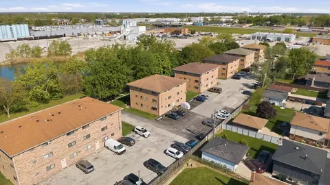 View/Area - 8039 Beloit Ave #3B, Bridgeview, IL 60455 photo 1 of 5