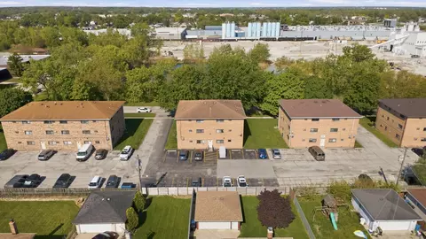 View/Area - 8039 Beloit Ave #3B, Bridgeview, IL 60455 photo 4 of 5