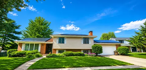 408 Park Lane Dr, Champaign, IL 61820