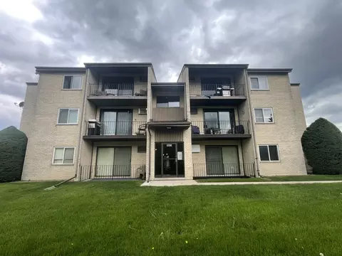 9865 Cordoba Ct #1A, Orland Park, IL 60462