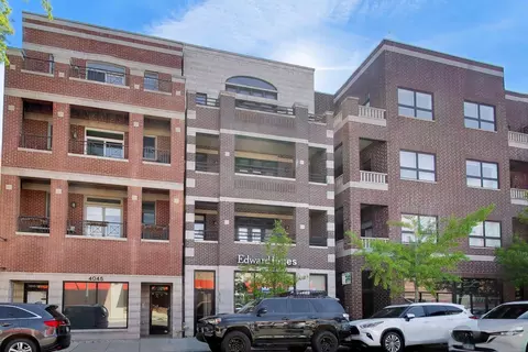 4043 N Damen Ave #4, Chicago, IL 60618