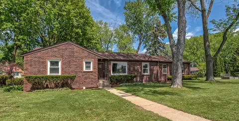 547 Reese Ave, East Dundee, IL 60118