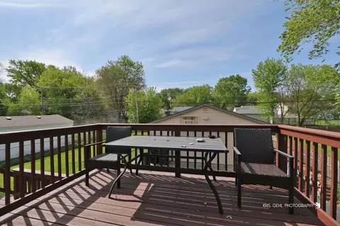 Exterior - 5007 Prairie Ave, Mchenry, IL 60050 photo 2 of 6