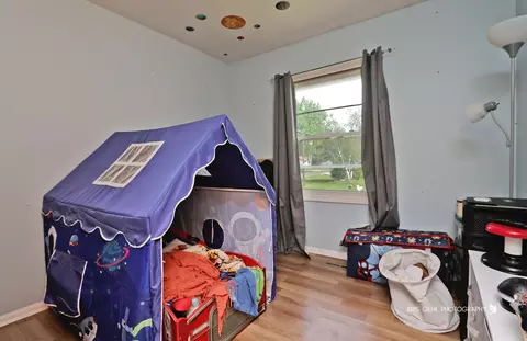 Bedroom - 5007 Prairie Ave, Mchenry, IL 60050 photo 3 of 4