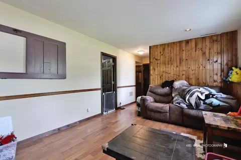 Living - 5007 Prairie Ave, Mchenry, IL 60050 photo 4 of 4